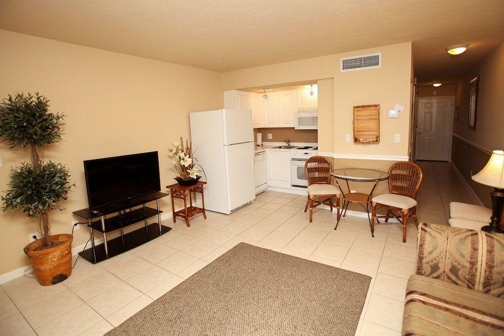 Marco Beach Vacation Suites Caxambas Eksteriør billede